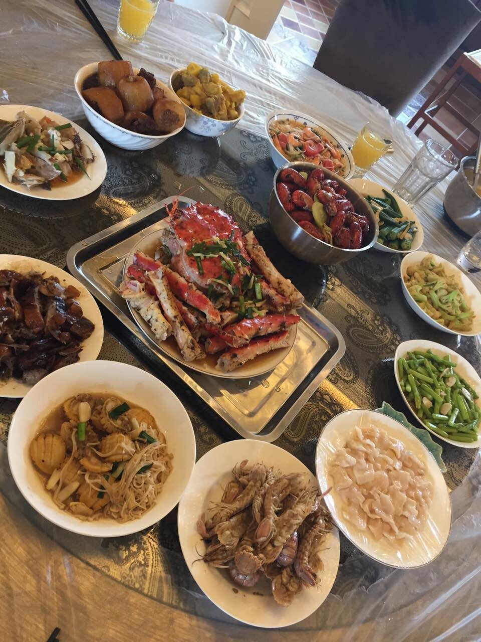 看着这一桌的美食你是否馋涎欲滴呢?